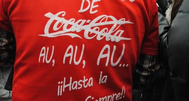 La “lucha por la dignidad” de los trabajadores de Coca-Cola en huelga ha llegado a Bruselas