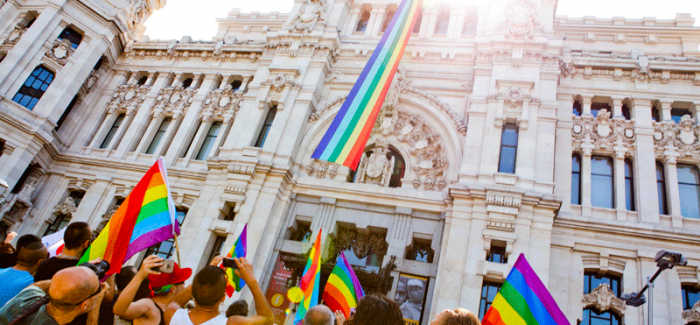 El Ayuntamiento de Madrid desplegará la bandera arcoíris el próximo jueves 28 de junio, coincidiendo con el inicio de la celebración del Día del Orgullo.