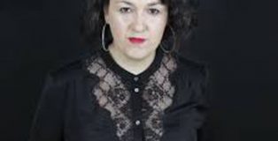 La escritora Tere Susmozas, autora de Estación intemperie.