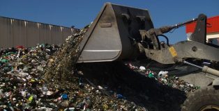 La gestión de los residuos en la Comunidad de Madrid: ineficaz y anacrónica, según Ecologistas en Acción.