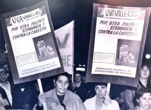 Fuentes: Nueva Tribuna [Foto: Manifestación en la UVA de Vallecas (Archivo Asociación Vecinal La Unión UVA de Vallecas)].