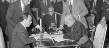 La memoria democrática exige un Estado laico y la revocación de los Acuerdos con la Santa Sede.