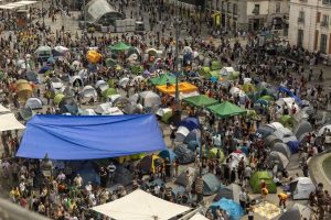 Acampada en Sol por la vivienda.