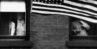 La serie fotográfica Robert Frank Los americanos, en la Fundación Telefónica.